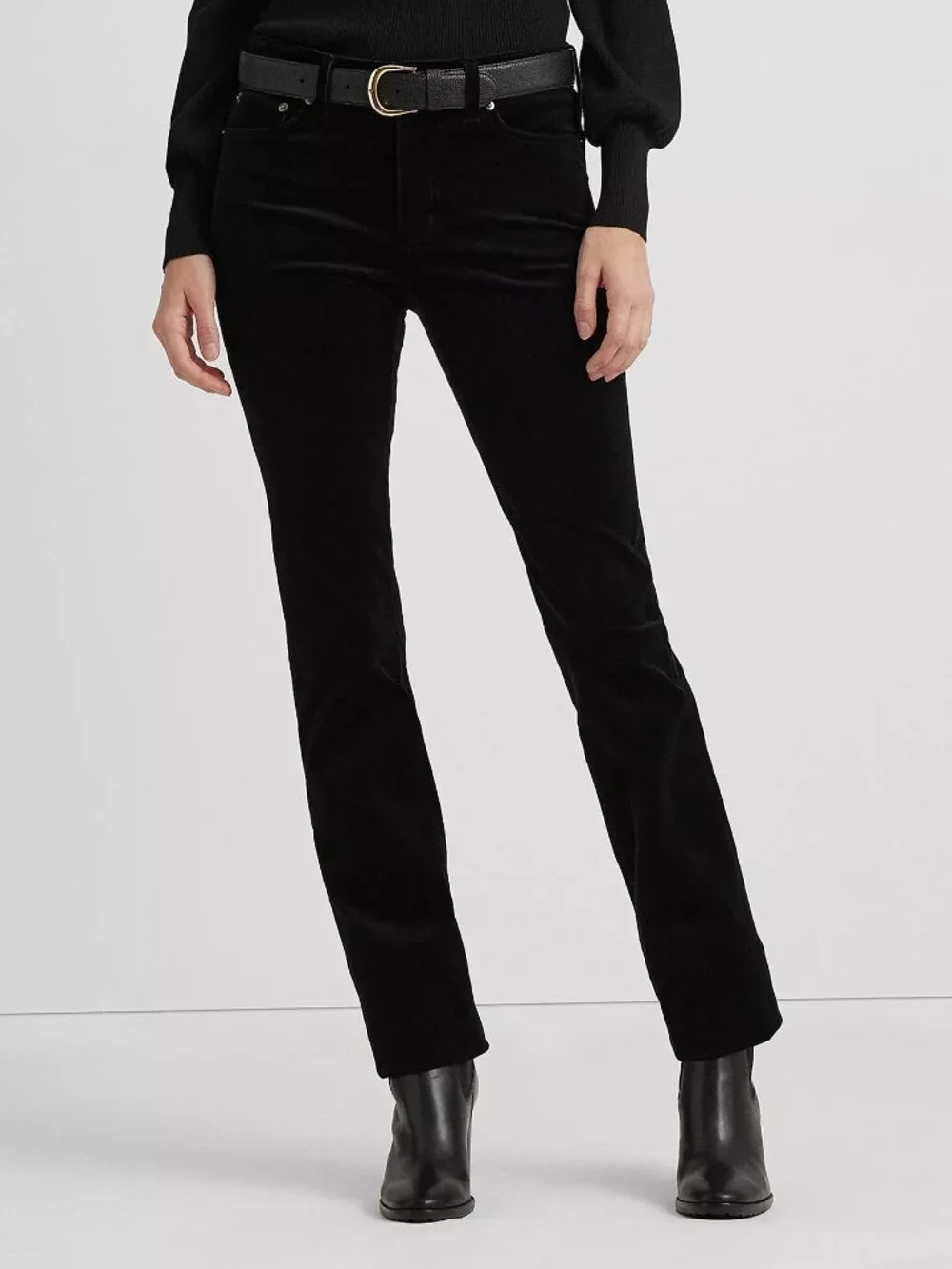 Lauren Ralph Lauren •	five sits